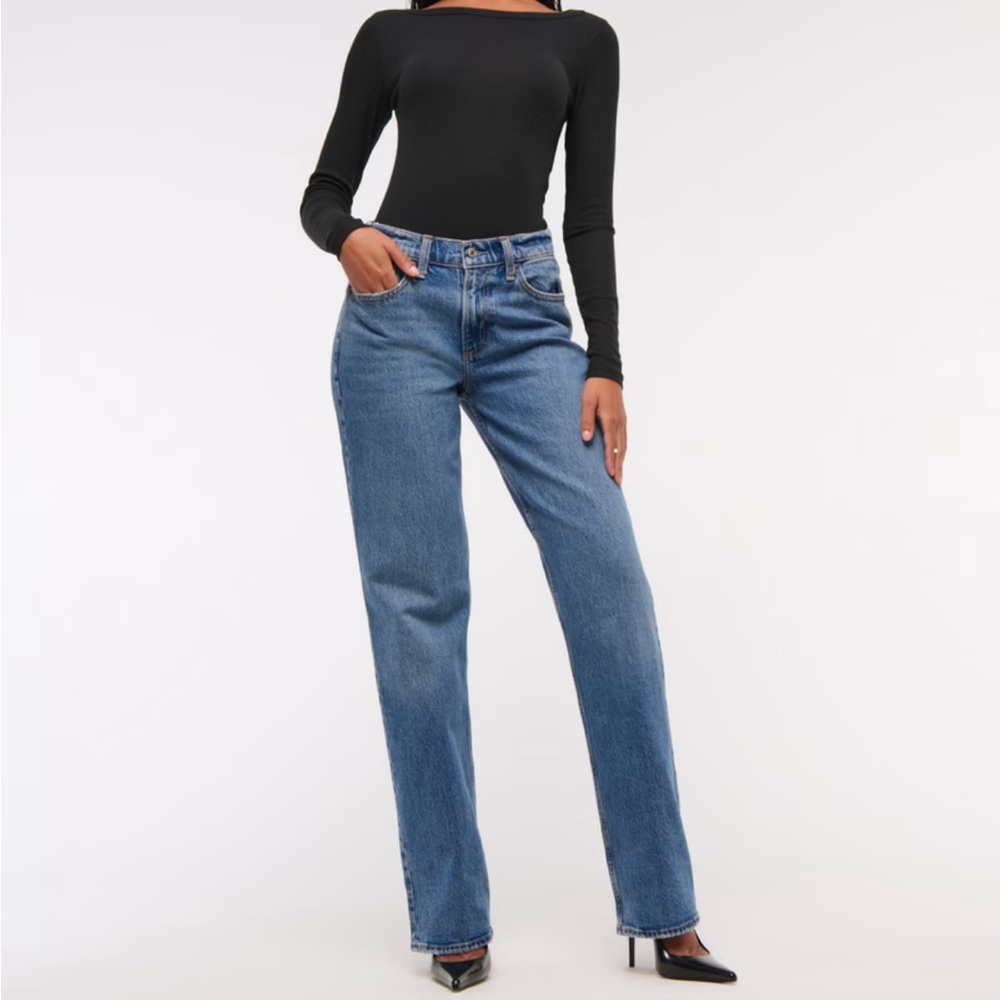 Abercrombie and Fitch Curve Love Low Rise Baggy Jean in size 31 extra long